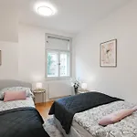 Luxury Modern With View Prag