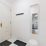 Daire Luxury Modern With View Prag
