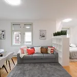 Luxury Modern With View شقة