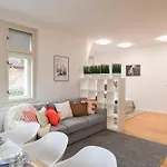 Daire Luxury Modern With View Prag