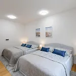 Luxury Modern With View Daire Prag
