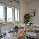 Luxury Modern With View Daire Prag