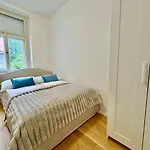 Luxury Modern With View * Prag