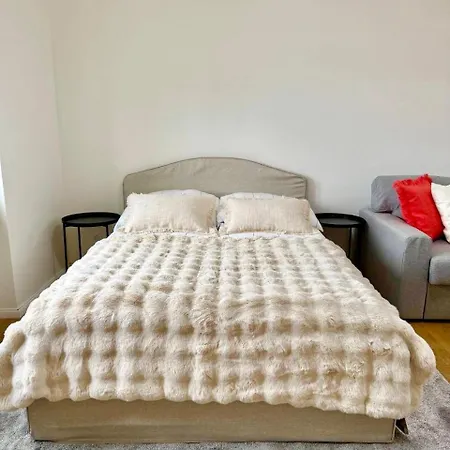 Luxury Modern With View * Prague