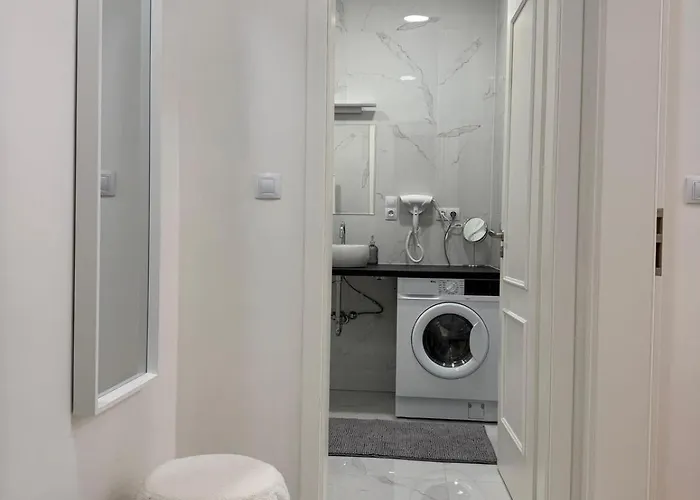 Luxury Modern With View * פראג