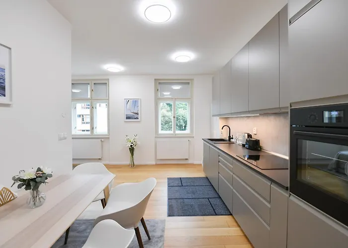 Luxury Modern With View *