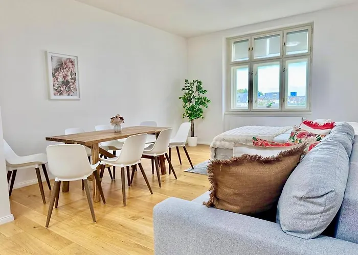 Luxury Modern With View דירה *